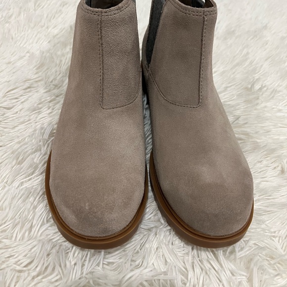 Sorel Emelie II Chelsea Boots - NWT - size 8.5 - Picture 4 of 7
